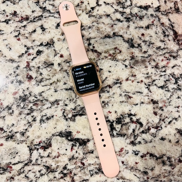 Apple | Series 6 Watch (GPS + Cellular) 40mm Gold Aluminum w/ Pink Sport Band - Picture 2 of 16